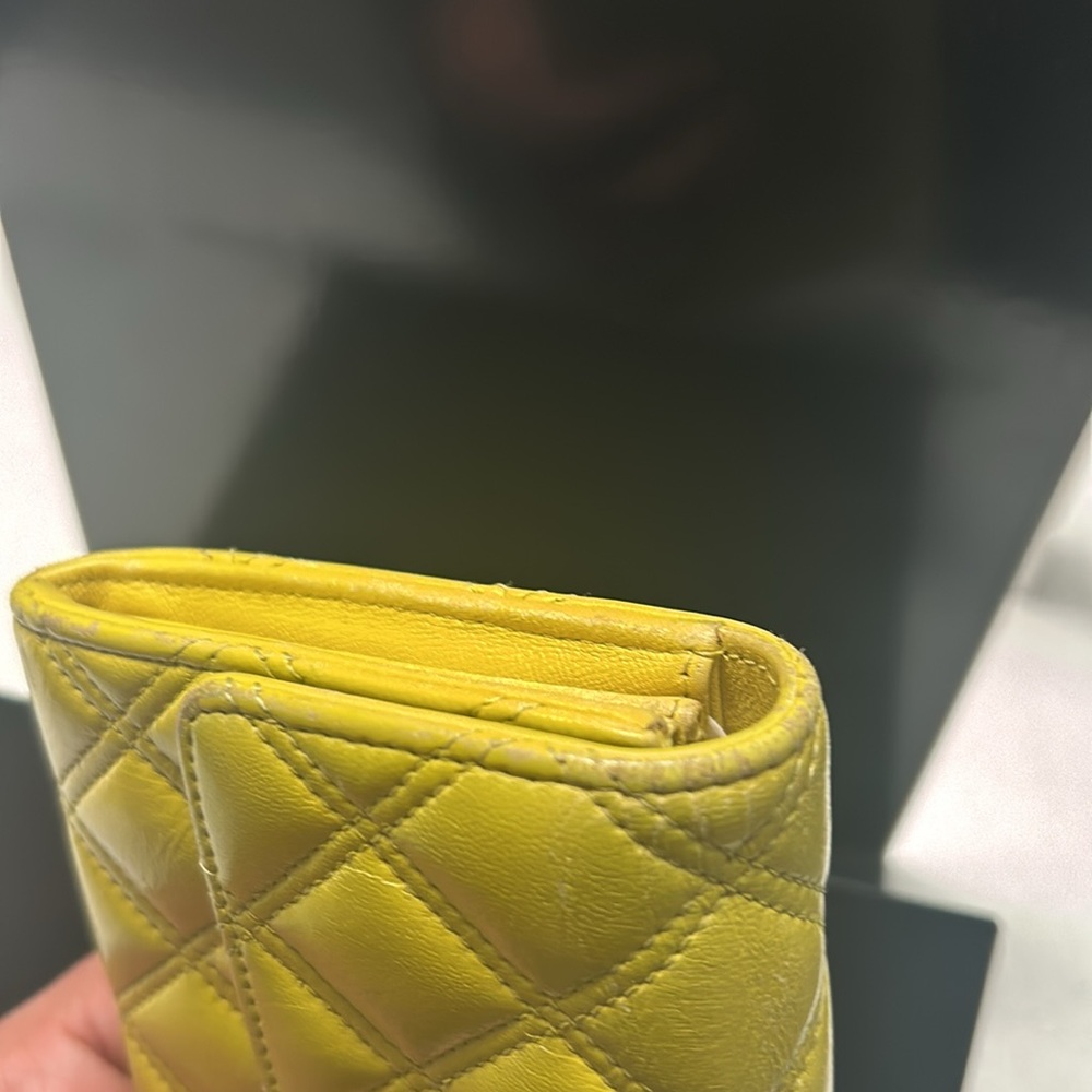 Chanel Matelasse Long Yellow wallet - Picture 10 of 10